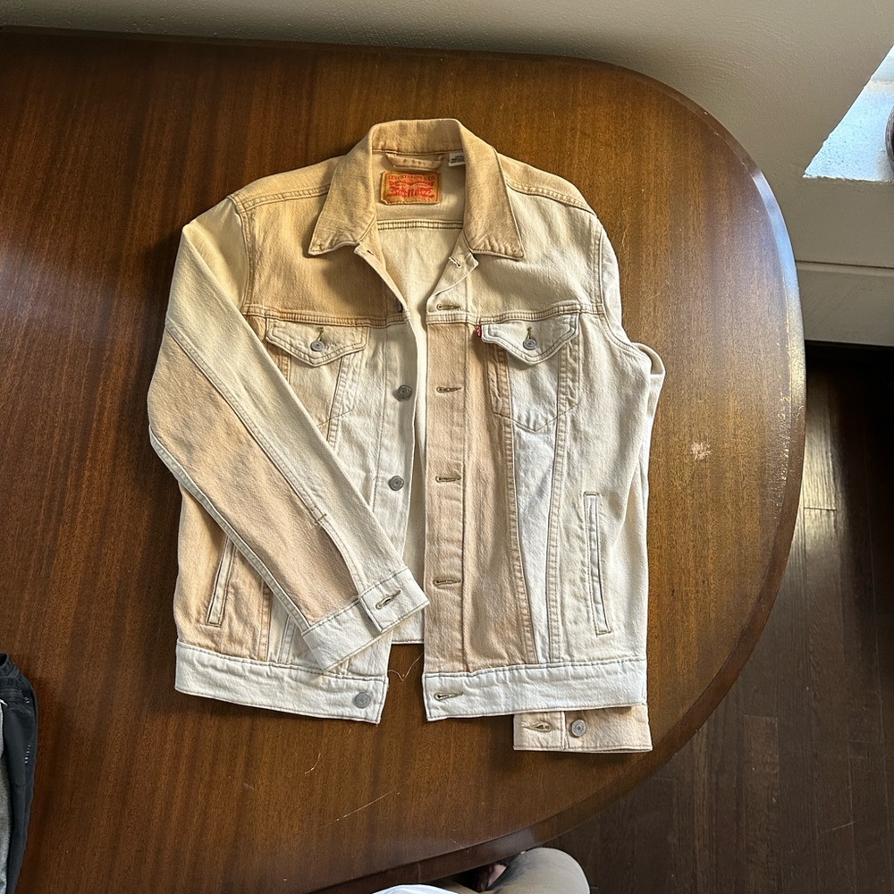 Levi's Cream Colored Denim Trucker Jacket